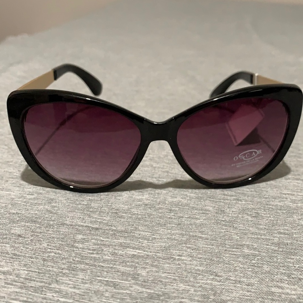 Oscar women’s sunglasses NWT